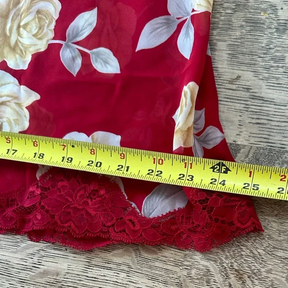 Victoria’s Secret Floral Lace Red négligée Slip lingerie Chemise Medium - Picture 15 of 16